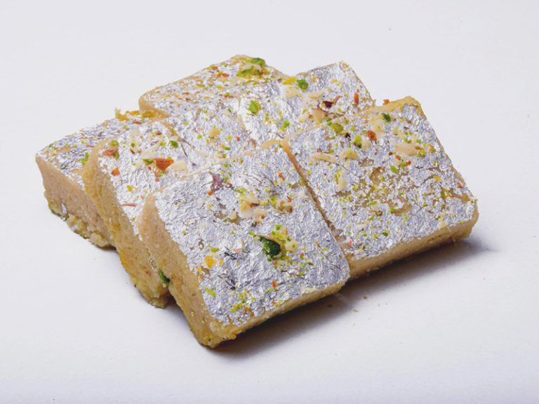 khoya-burfi-3